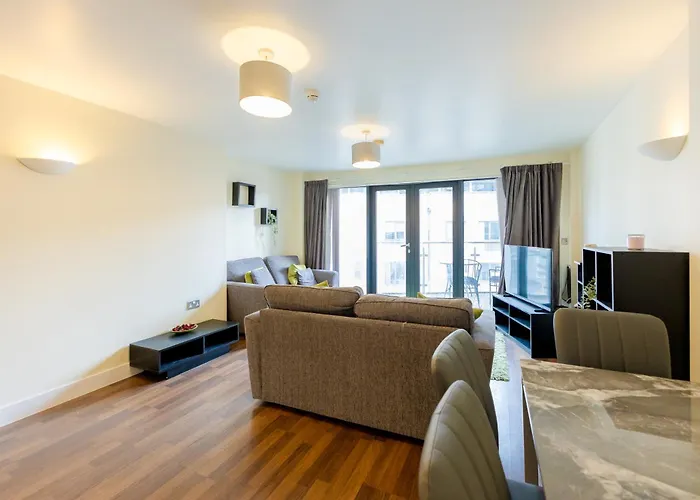 Luxury 2 Bed Ensuite Apartment In Deansgate 1 Min Walk To Commercial Area *