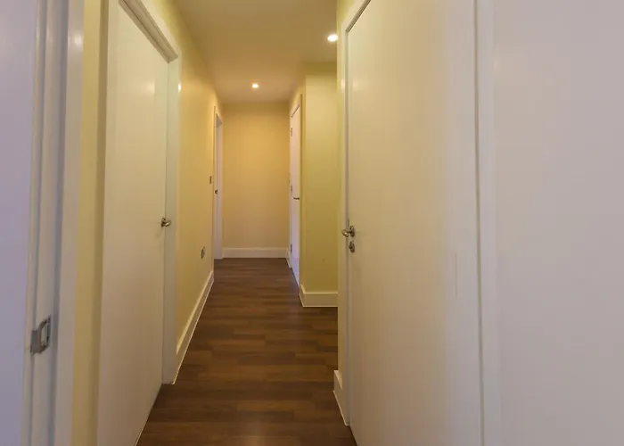 Luxury 2 Bed Ensuite Apartment In Deansgate 1 Min Walk To Commercial Area * Manchester