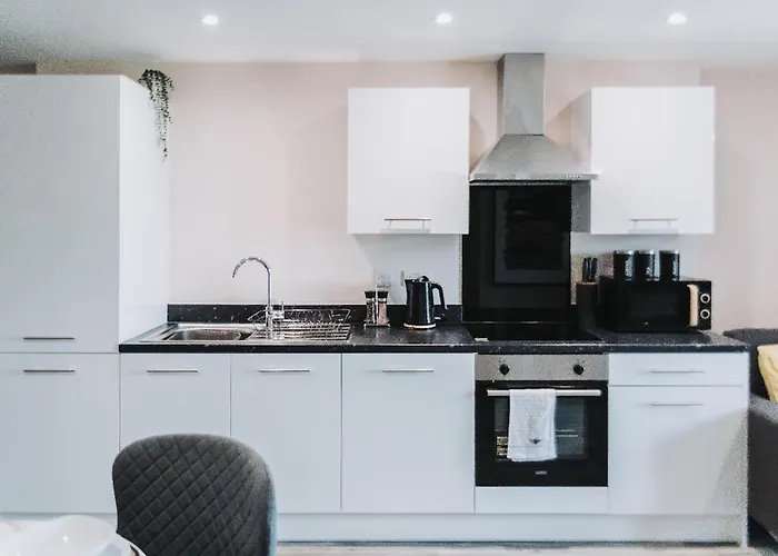 2 Bed 2 Bath Close To Ctre Sleeps 5 -free Parking 아파트 *