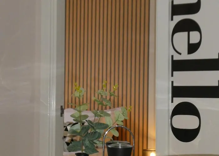 2 Bed 2 Bath Close To Ctre Sleeps 5 -free Parking *