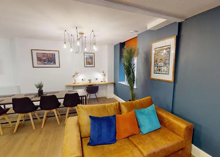 3br, Song Lyrics Theme, Self Check-in Manchester