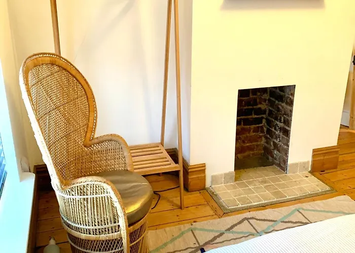 Stylish Comfortable With Free Parking *