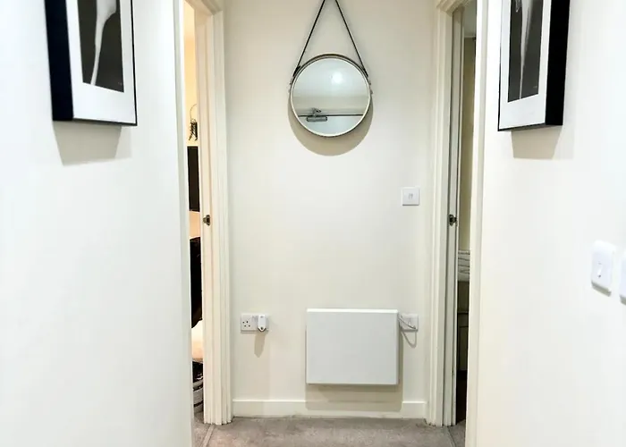 Entire Stylish Flat Centre