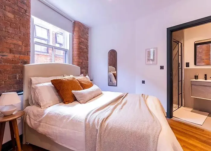 2 Bed Luxury Apartment, Parking, Gym, Concierge 아파트