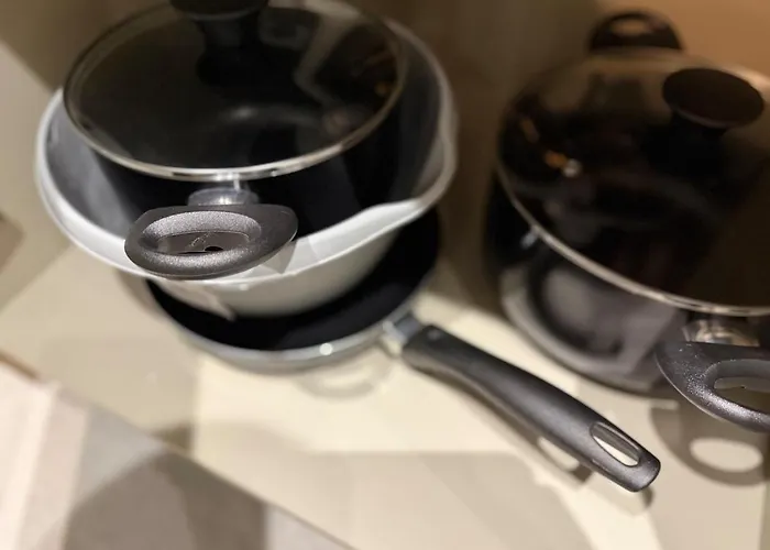 Lejlighed Elegant 2-bed 2-bath In With Balcony