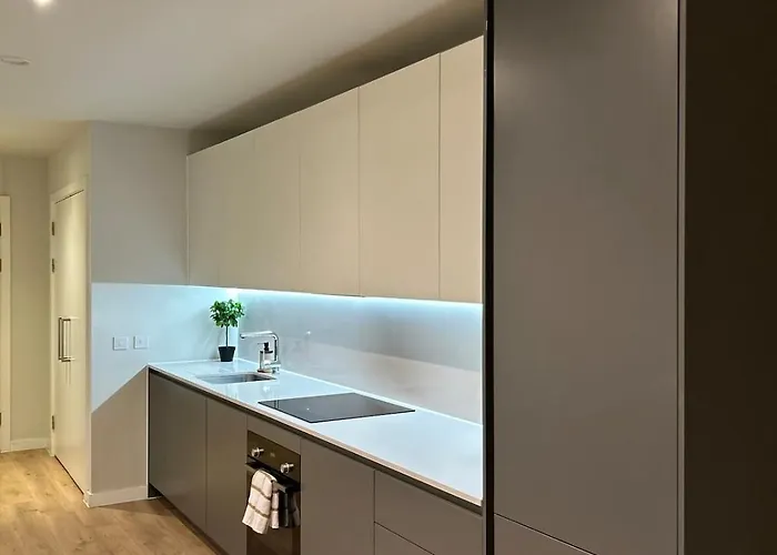 Spacious Terrace Gym Free Parking *