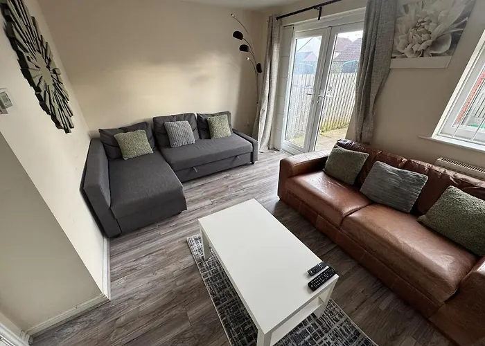 Large 3-bed House Near Etihad & Coop Live * Manchester