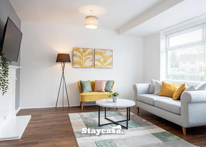 Spacious Cosy Cove With Large Driveway And Garden * Wythenshawe