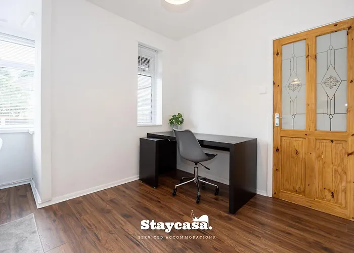 בית נופש Spacious Cosy Cove With Large Driveway And Garden *