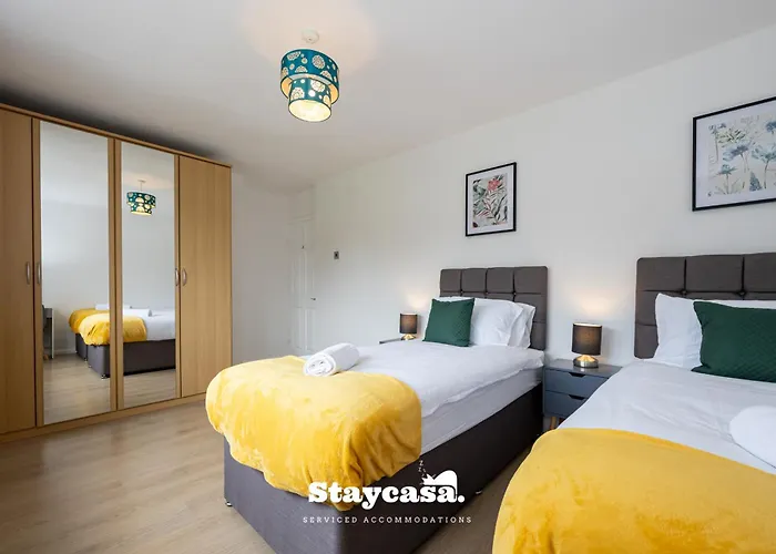 Spacious Cosy Cove With Large Driveway And Garden * ווית'נשו