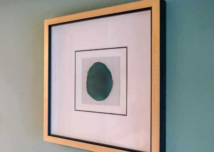 Newly Renovated 5 Bedroom Home-manchester * Manchester