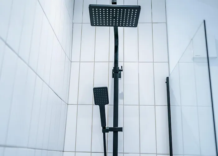 Newly Renovated 5 Bedroom Home-manchester Holiday home