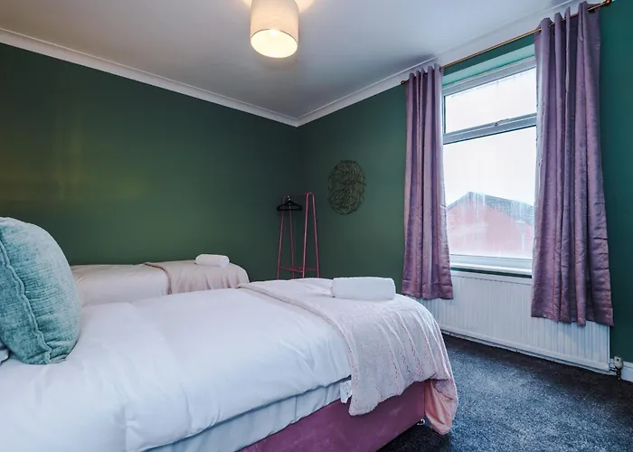 Newly Renovated 5 Bedroom Home-manchester Casa de Férias