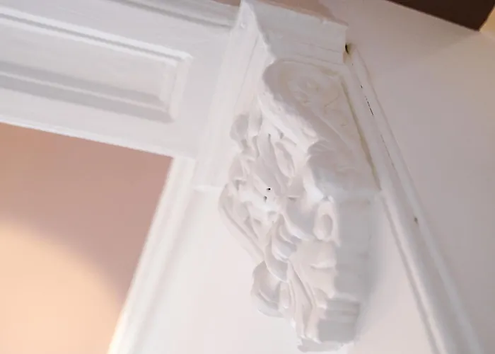 Holiday home Newly Renovated 5 Bedroom Home-manchester