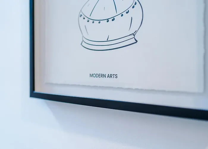 Newly Renovated 5 Bedroom Home-manchester Feriehus Manchester