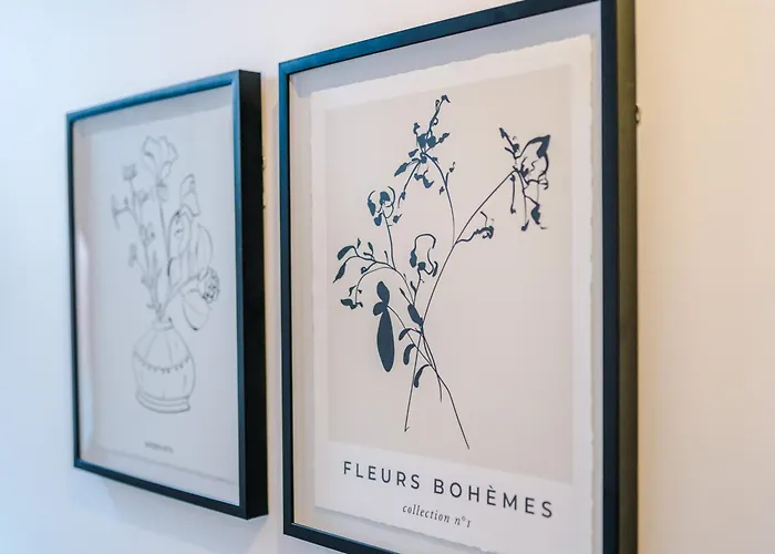 Newly Renovated 5 Bedroom Home-manchester