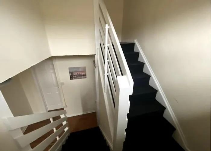 Gæstehus Png - Abernant Shared Facilities *