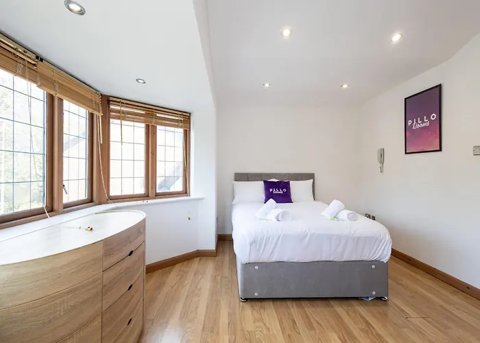 Pillo - Abbey Grove Manchester