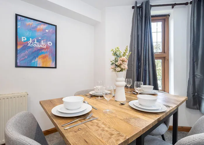 Pillo - Abbey Grove *