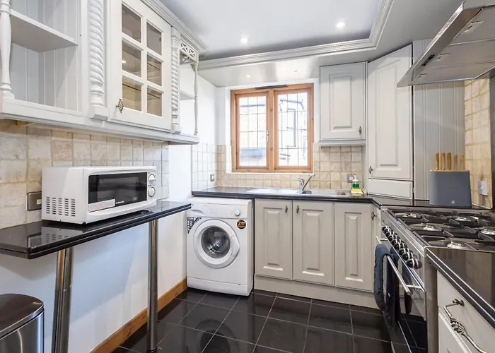 Pillo - Abbey Grove 맨체스터