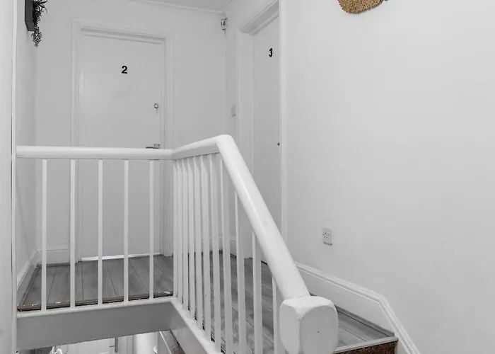 Alma Co-living - Private Self-cater 펜션 *