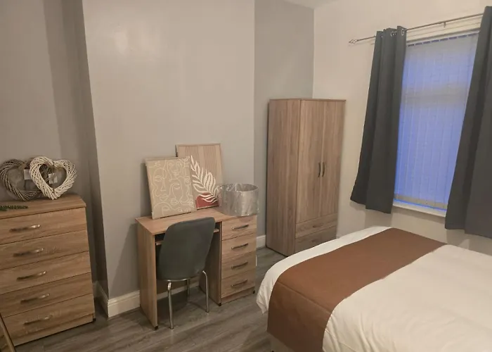 Alma Co-living - Private Self-cater 맨체스터