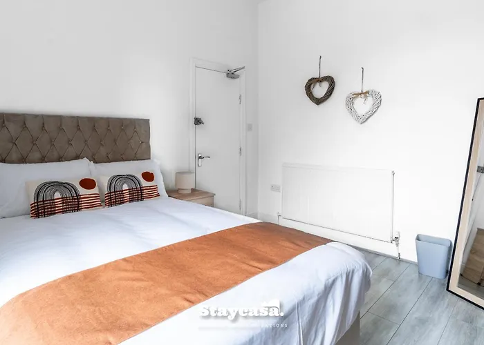 Alma Co-living - Private Self-cater 맨체스터