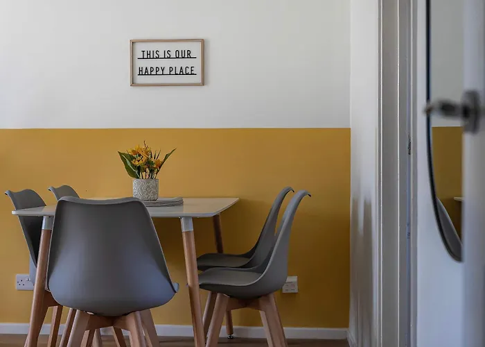 Stylish 2br Near Mcr Airport Manchester