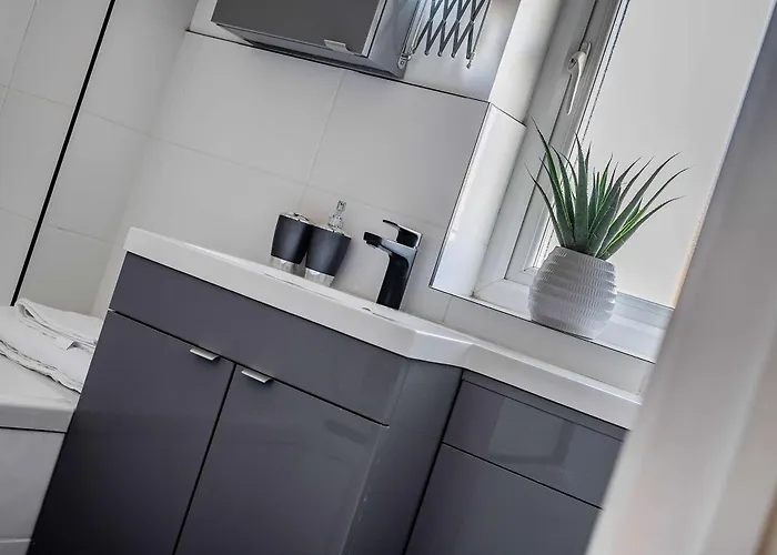 Stylish 2br Near Mcr Airport * مانشستر