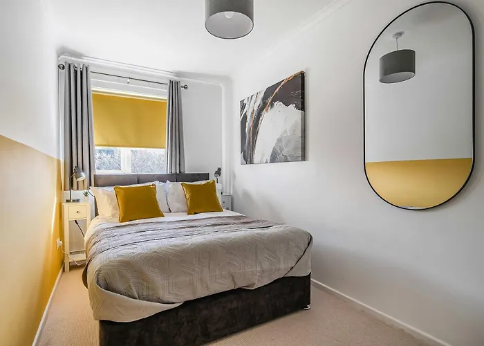 Stylish 2br Near Mcr Airport *