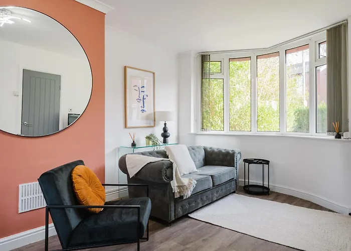 3br | Parking | Contractor | A57 & M60 Links Apartamento