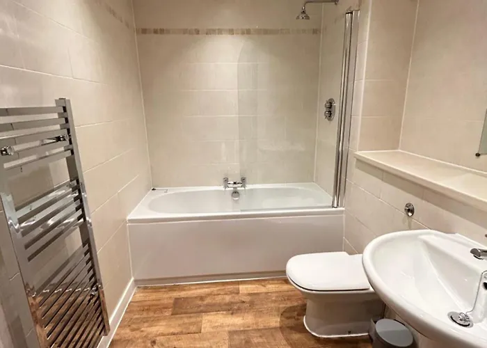 Centre 2 Bed With A Balcony