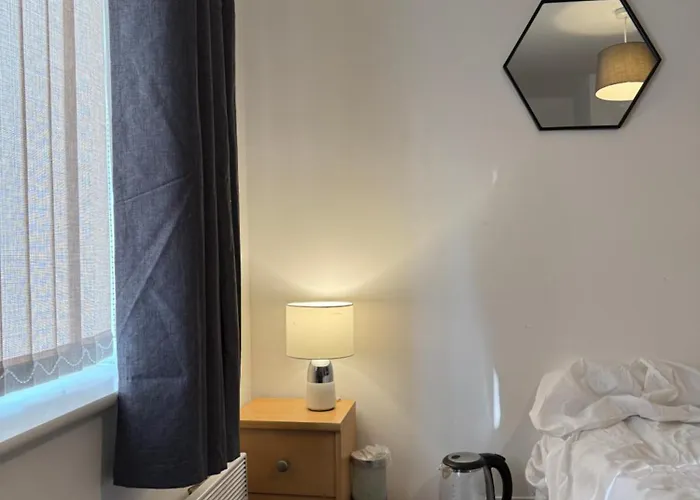 Rum i privatbostad 1 Private & A Toilet In 2bed