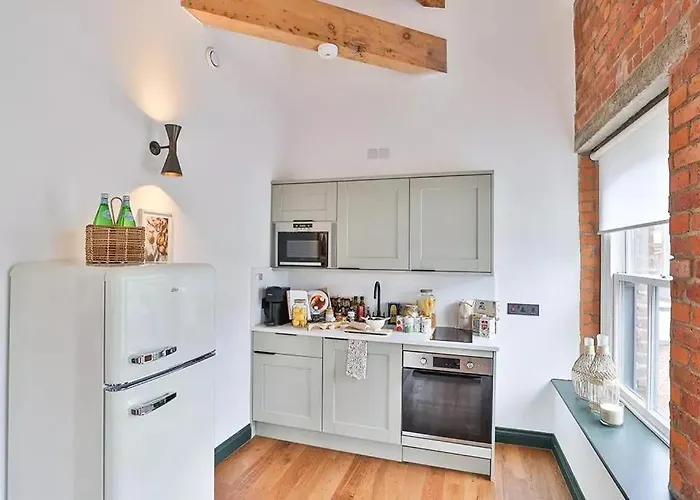 Urban Base, Stone's Throw From Attractions 아파트 *