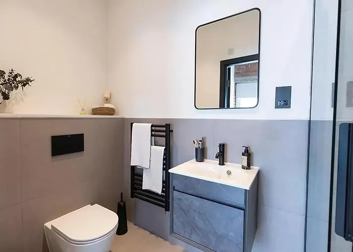 Urban Base, Stone's Throw From Attractions 맨체스터