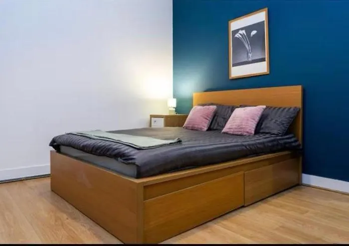 High-floor 2br In Heart