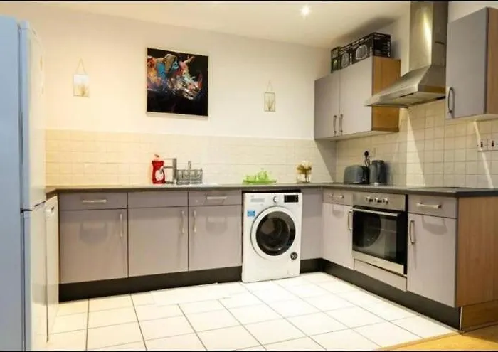 High-floor 2br In Heart * Manchester