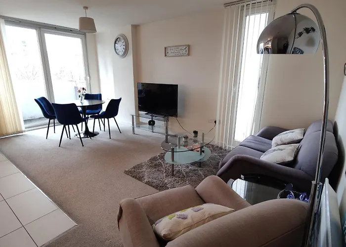 Apartmán Spacious Homely Near Ao Arena And Shopping Centre With 500mbps Internet & Netflix