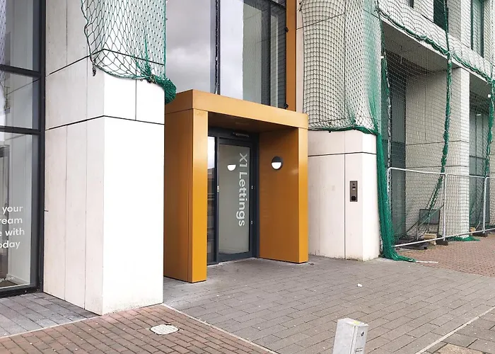 아파트 Modern & Cosy With Balcony, Near Media Centre & Old Trafford Stadium