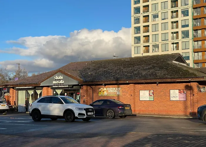 Modern & Cosy With Balcony, Near Media Centre & Old Trafford Stadium * Manchester