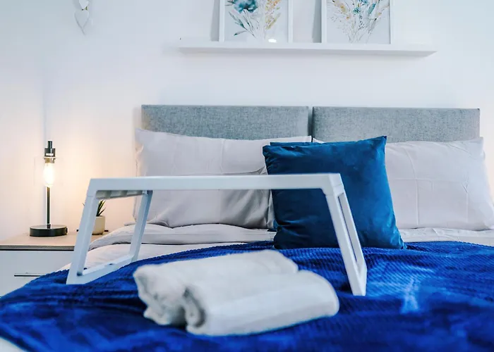 3Br House In Salford Near Manchester City Centre *