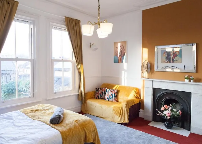 Victorian Elegance At Kingscliffe, Sleeps 17 * مانشستر