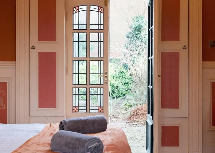 Victorian Elegance At Kingscliffe, Sleeps 17 Μάντσεστερ