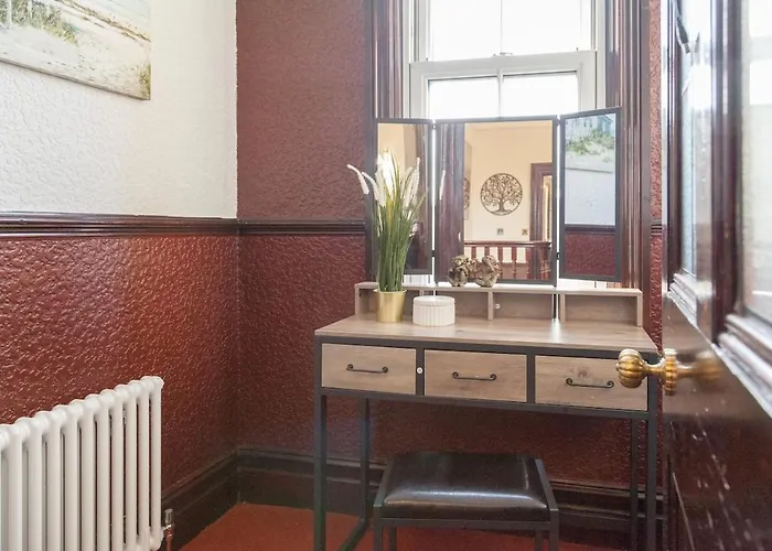 Victorian Elegance At Kingscliffe, Sleeps 17 فيلة مانشستر