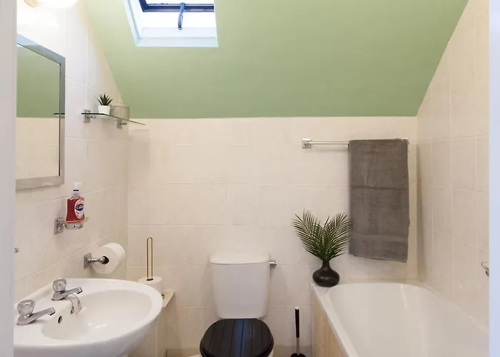 فيلة Victorian Elegance At Kingscliffe, Sleeps 17 مانشستر