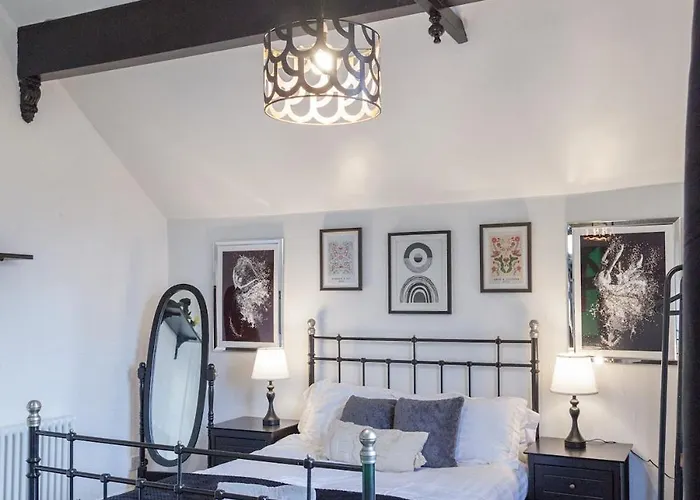 Victorian Elegance At Kingscliffe, Sleeps 17 Βίλα *