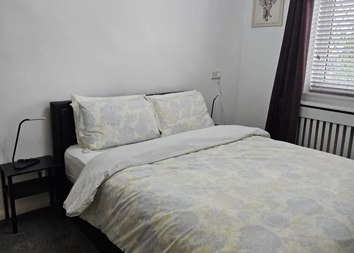 Entire Rental, Easy Reach To Etihad Stadium Mánchester