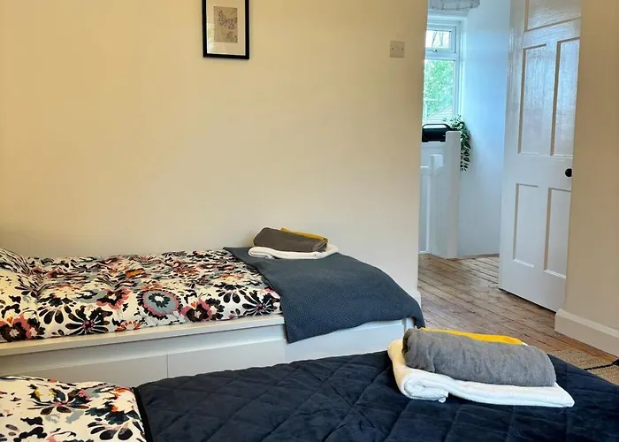 Blackley Rustic Gem A Suburb Hideaway Manchester