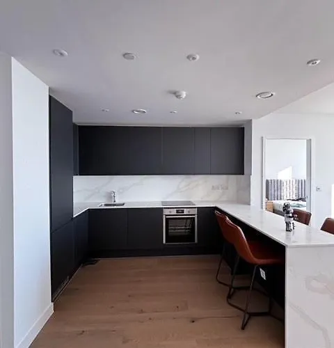 2 Bedroom With Views * Manchester