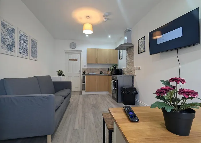 Modern Near Centre Apartament